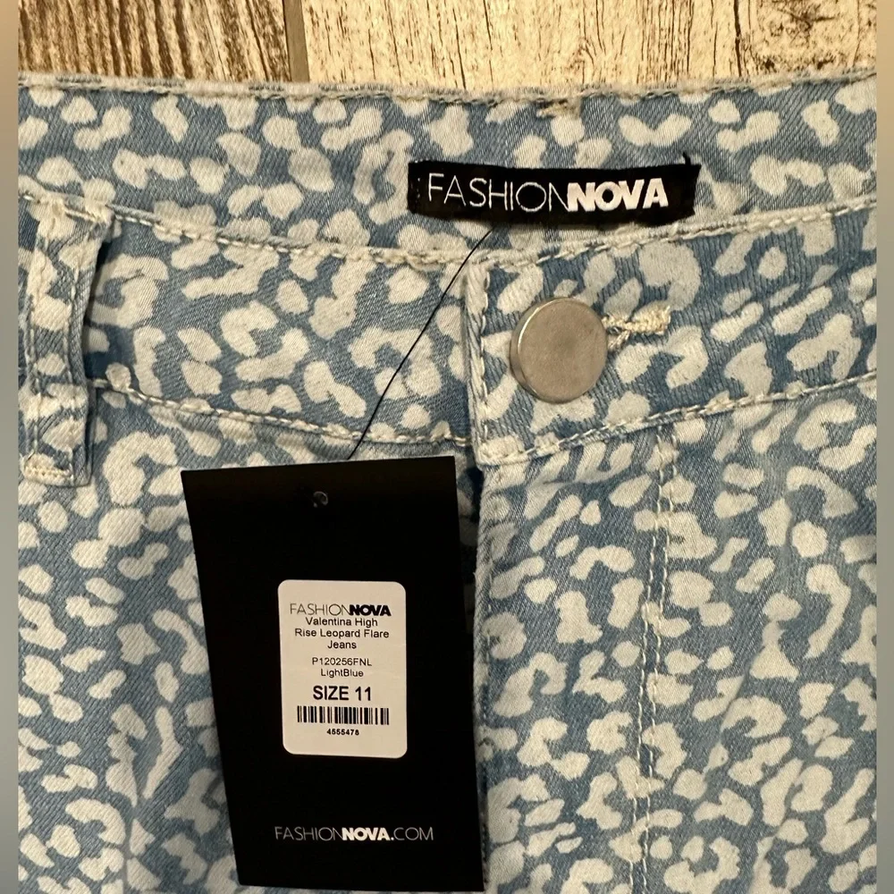 Patterned Denim Jeans - Picture 6 of 7